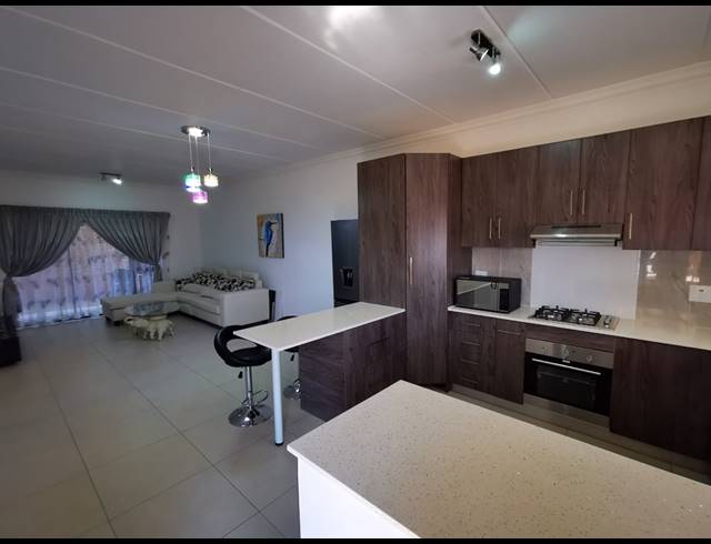 2 BEDROOM APARTMENT FOR SALE IN WITFIELD